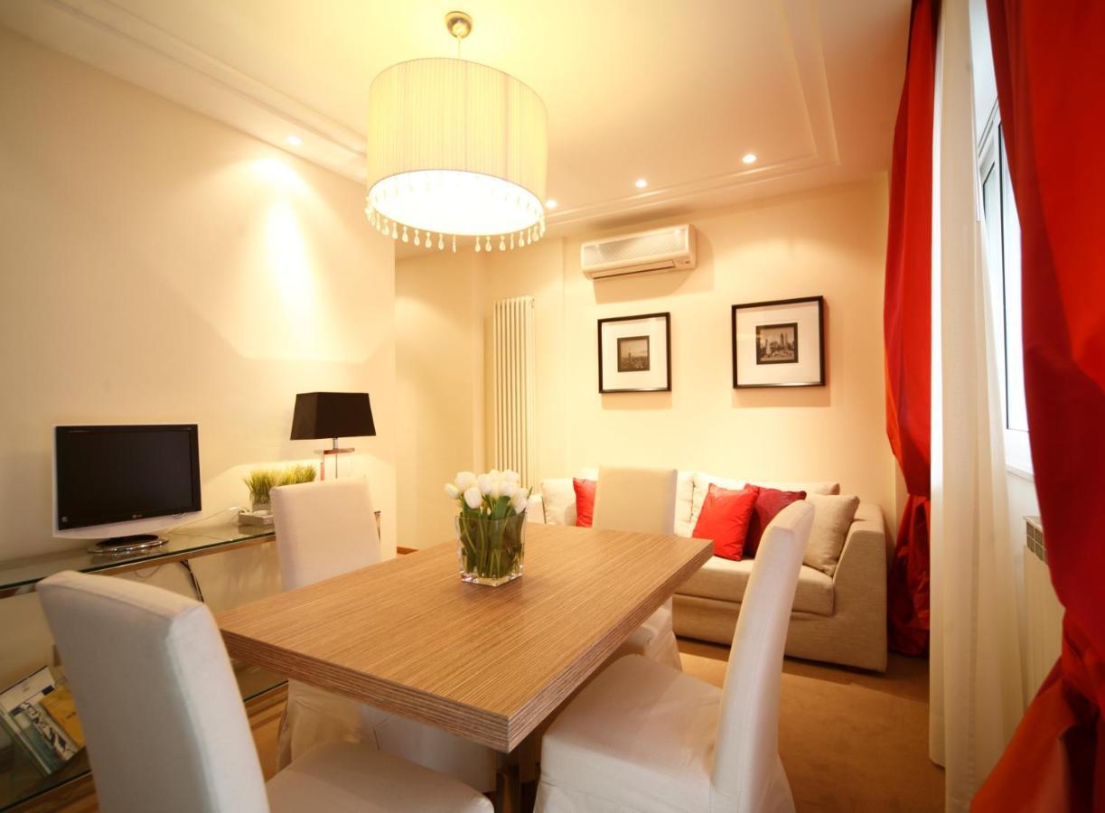 Residence Lungomare - Charming Apartments Риччоне Екстер'єр фото