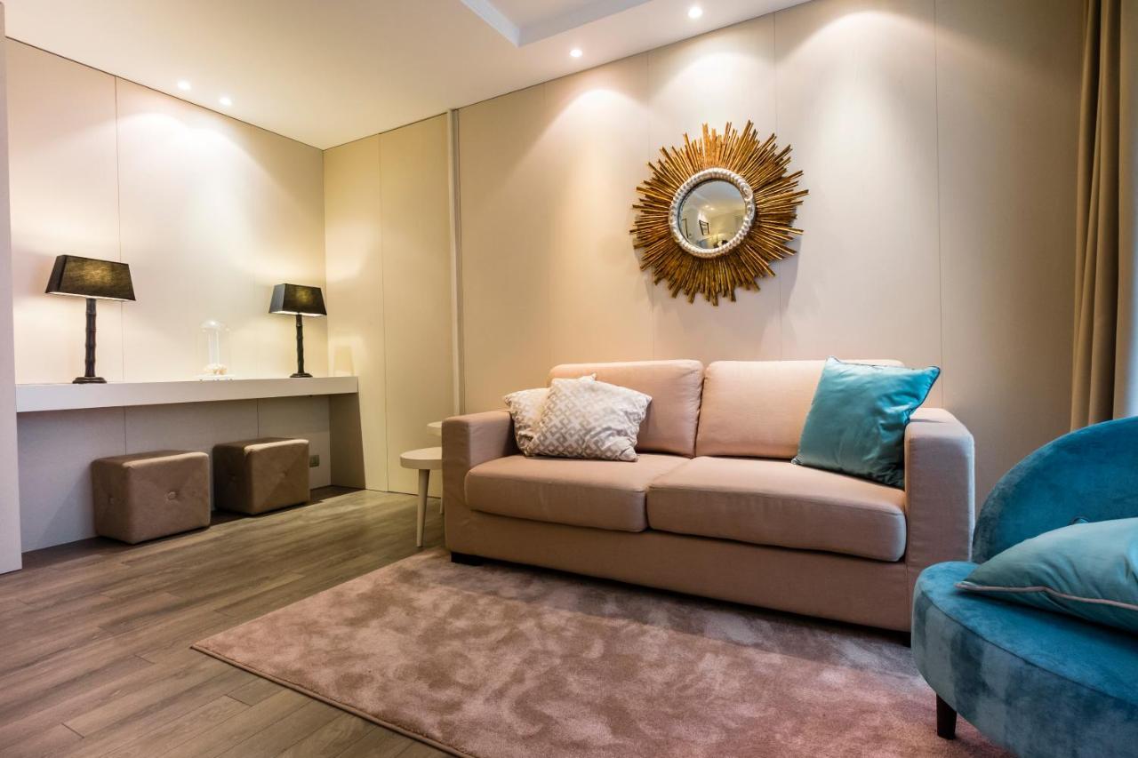 Residence Lungomare - Charming Apartments Риччоне Екстер'єр фото
