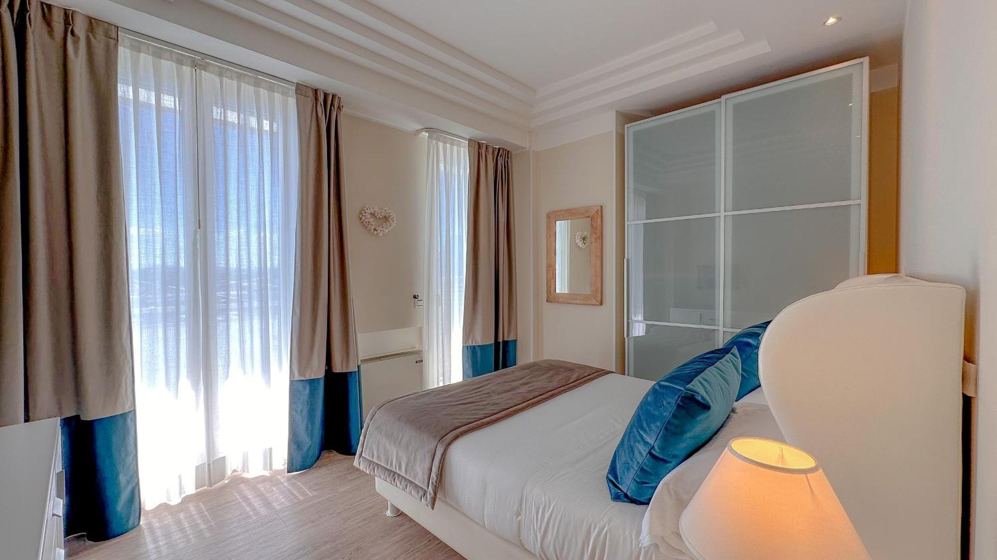 Residence Lungomare - Charming Apartments Риччоне Номер фото