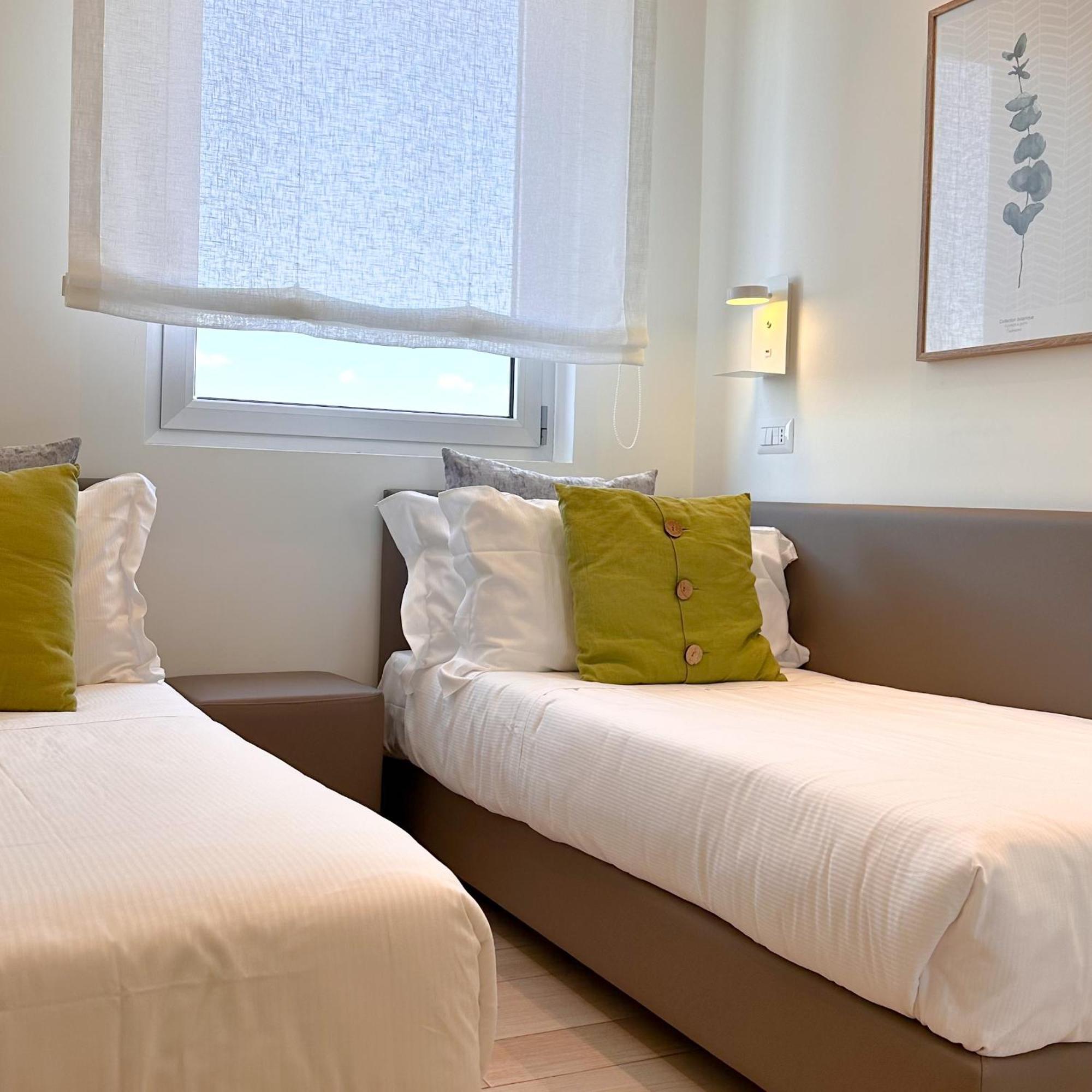 Residence Lungomare - Charming Apartments Риччоне Номер фото