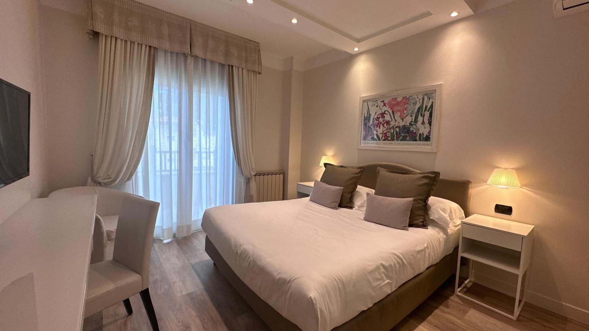 Residence Lungomare - Charming Apartments Риччоне Екстер'єр фото