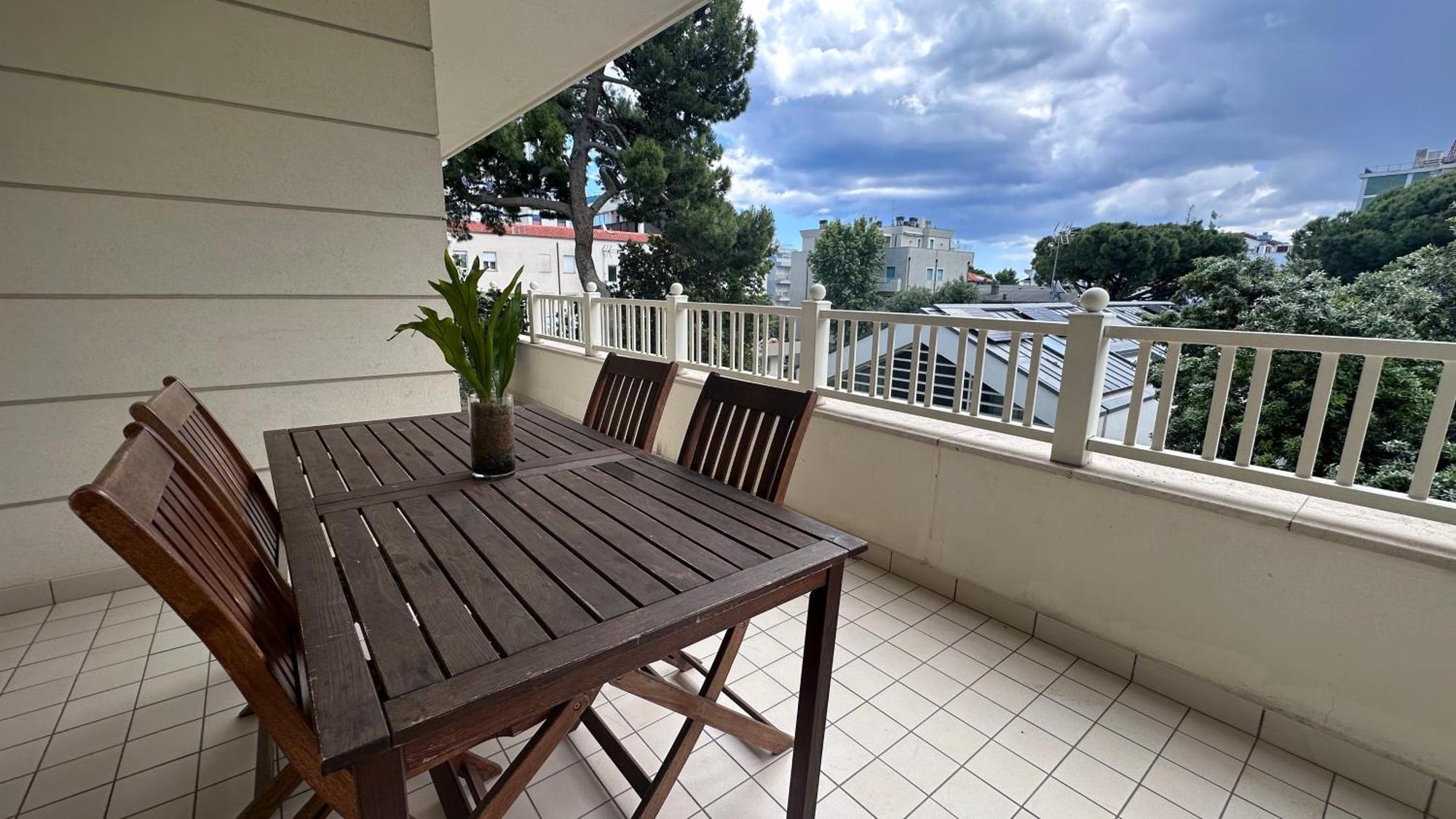 Residence Lungomare - Charming Apartments Риччоне Екстер'єр фото