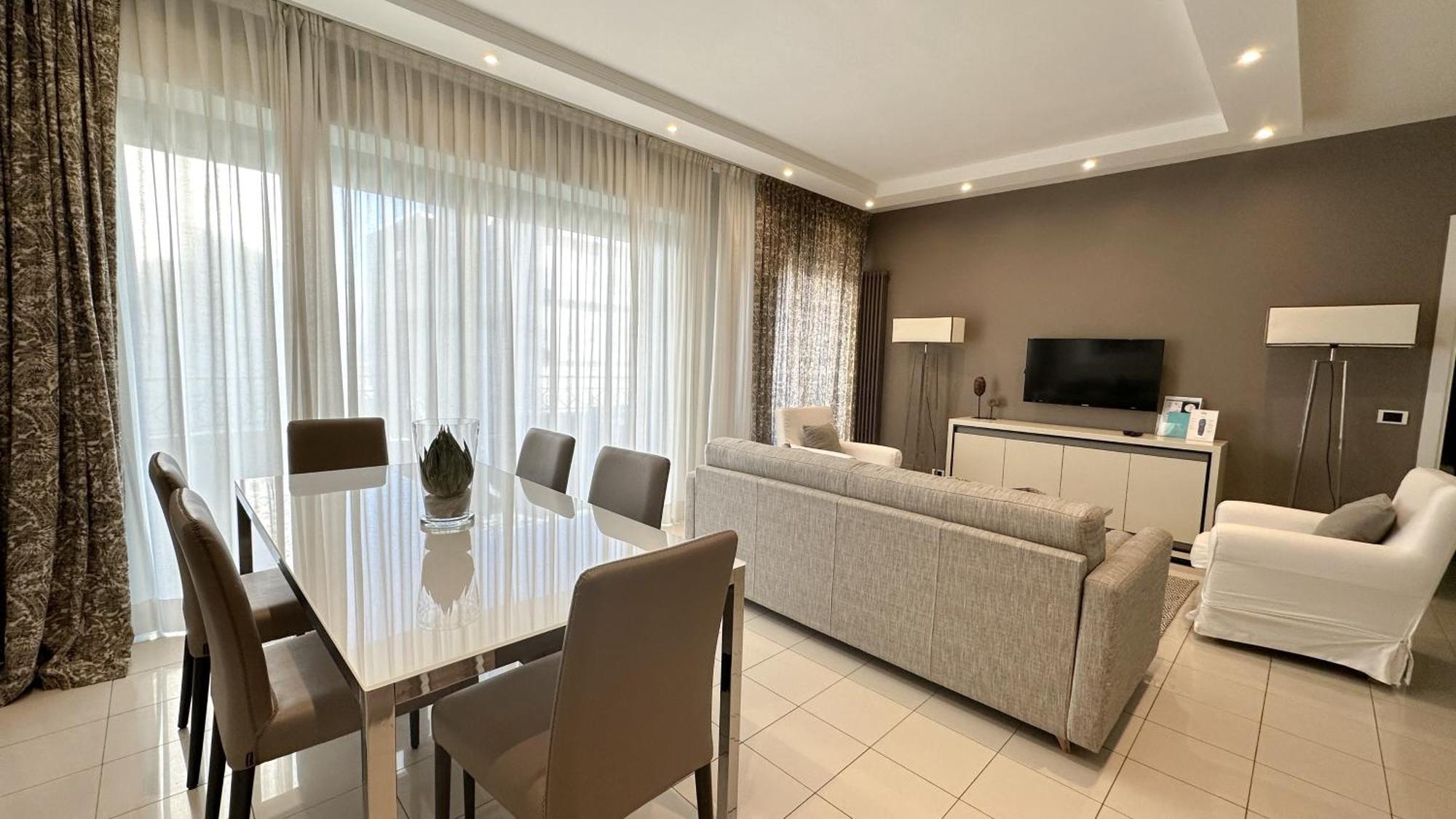 Residence Lungomare - Charming Apartments Риччоне Екстер'єр фото