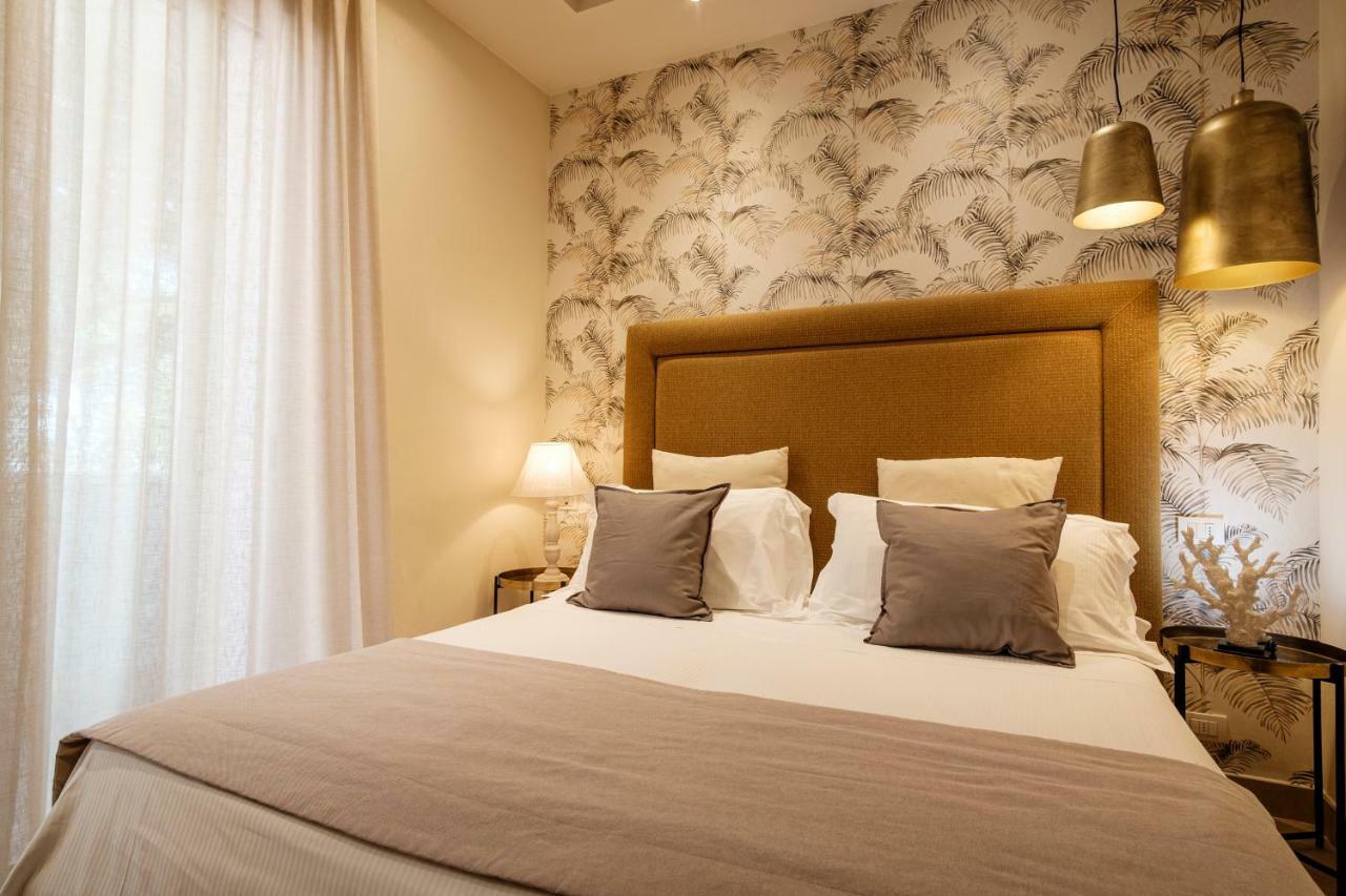 Residence Lungomare - Charming Apartments Риччоне Екстер'єр фото