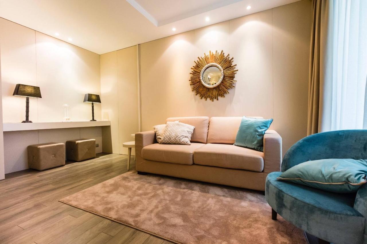 Residence Lungomare - Charming Apartments Риччоне Екстер'єр фото